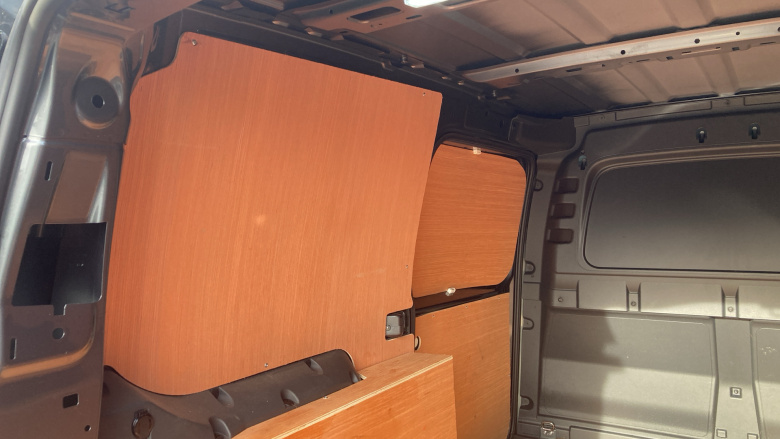 Ford Transit Connect 250 L2 Petrol 1.5 EcoBoost PHEV 150 Limited Van Auto